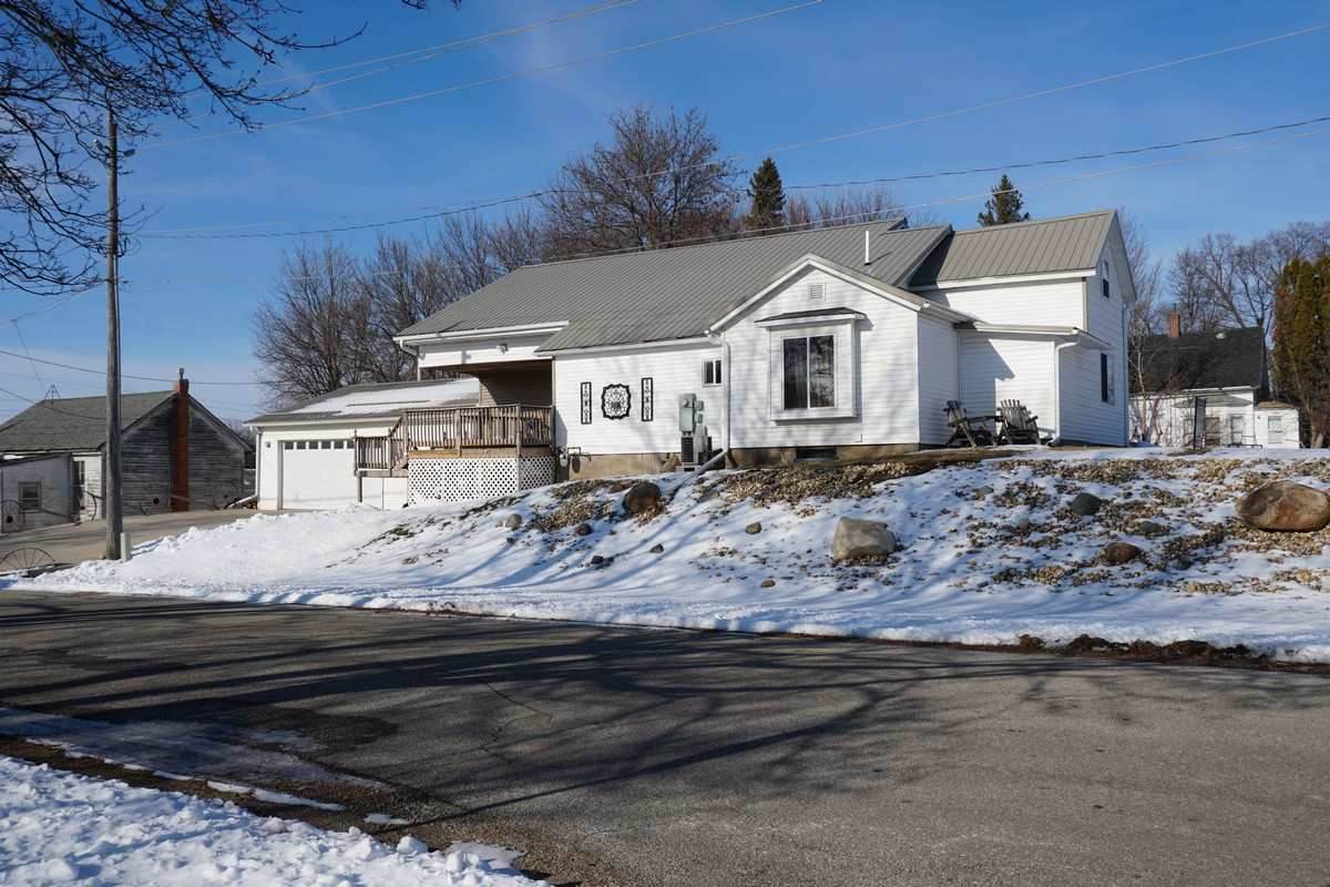 720 Saint Lawrence Street - Photo 1
