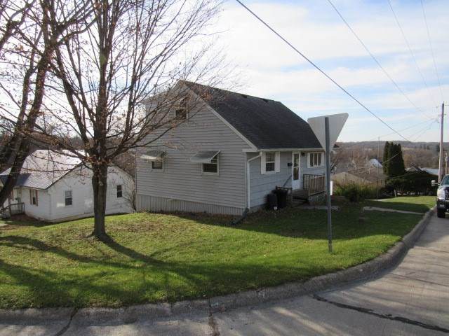 105 4th Street - Photo 1