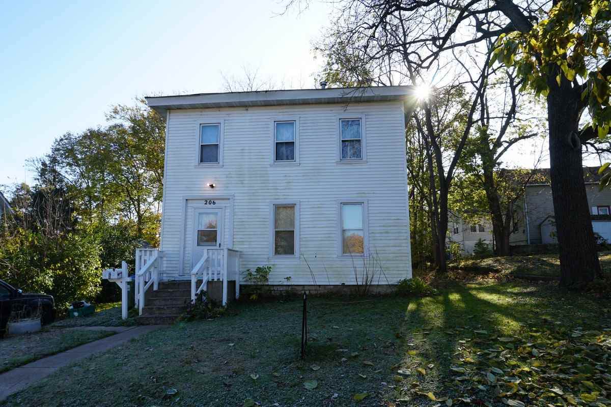 206 Johnson Street - Photo 1