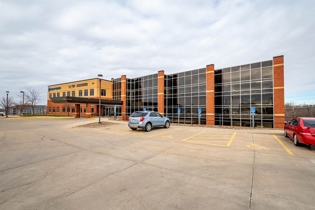 https://bt-photos.global.ssl.fastly.net/cedarrapids/1280_boomver_1_2209910-2.jpg