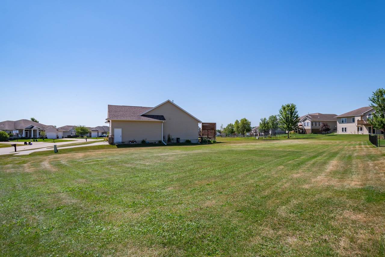 https://bt-photos.global.ssl.fastly.net/cedarrapids/1280_boomver_1_2404362-2.jpg