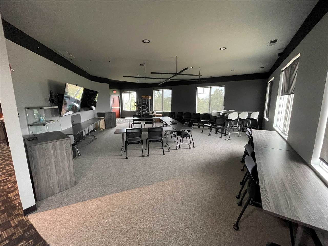 https://bt-photos.global.ssl.fastly.net/cedarrapids/1280_boomver_1_2507124-2.jpg
