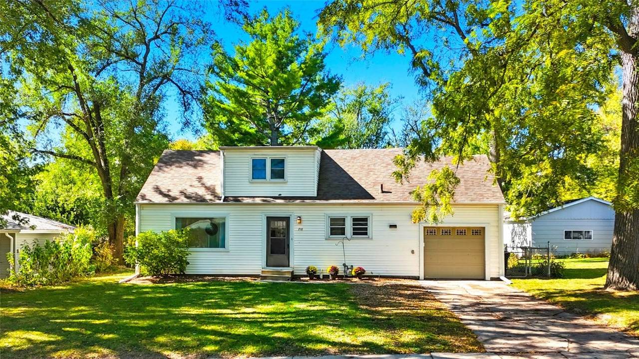 718 6th Avenue - Photo 1