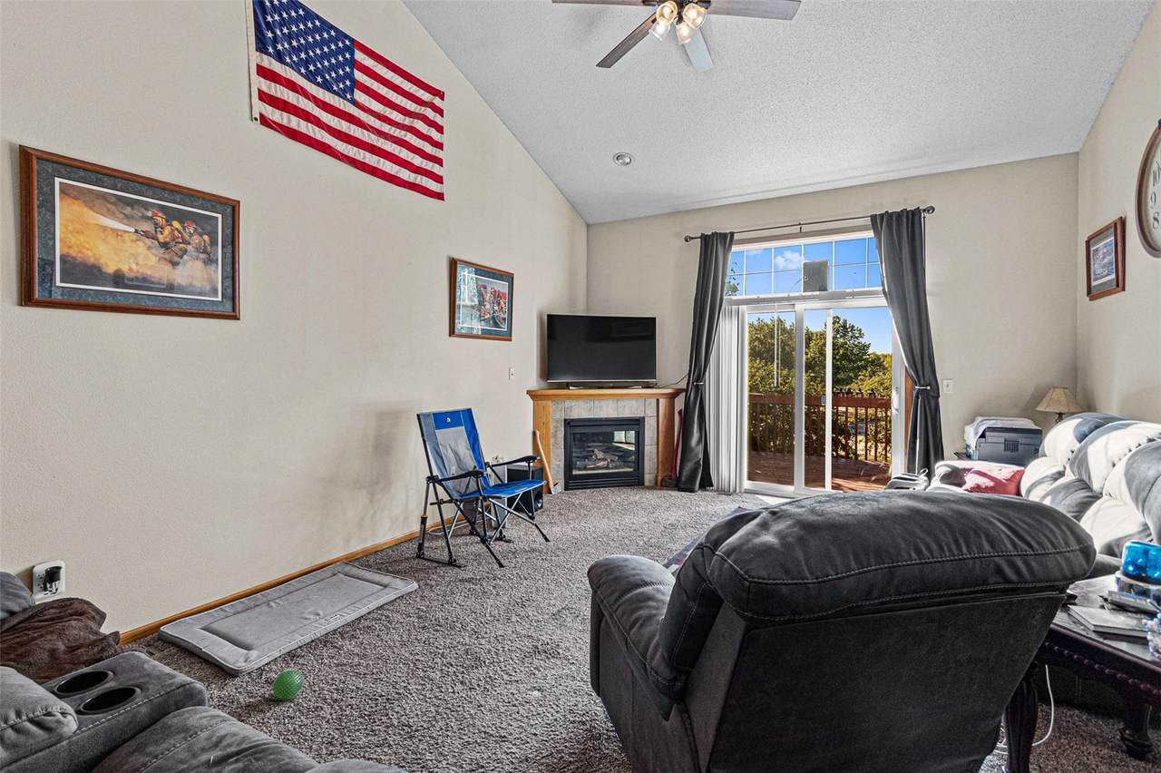 https://bt-photos.global.ssl.fastly.net/cedarrapids/1280_boomver_1_2508498-2.jpg