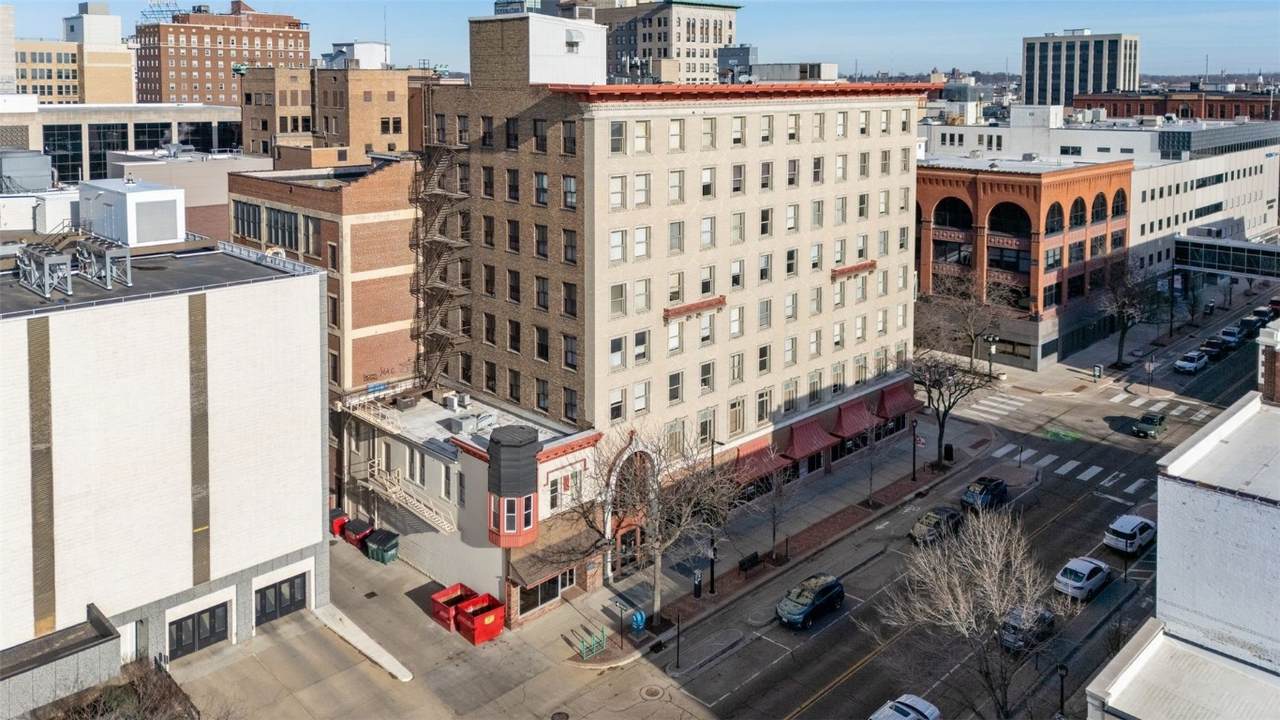 118 3rd Avenue - Photo 1