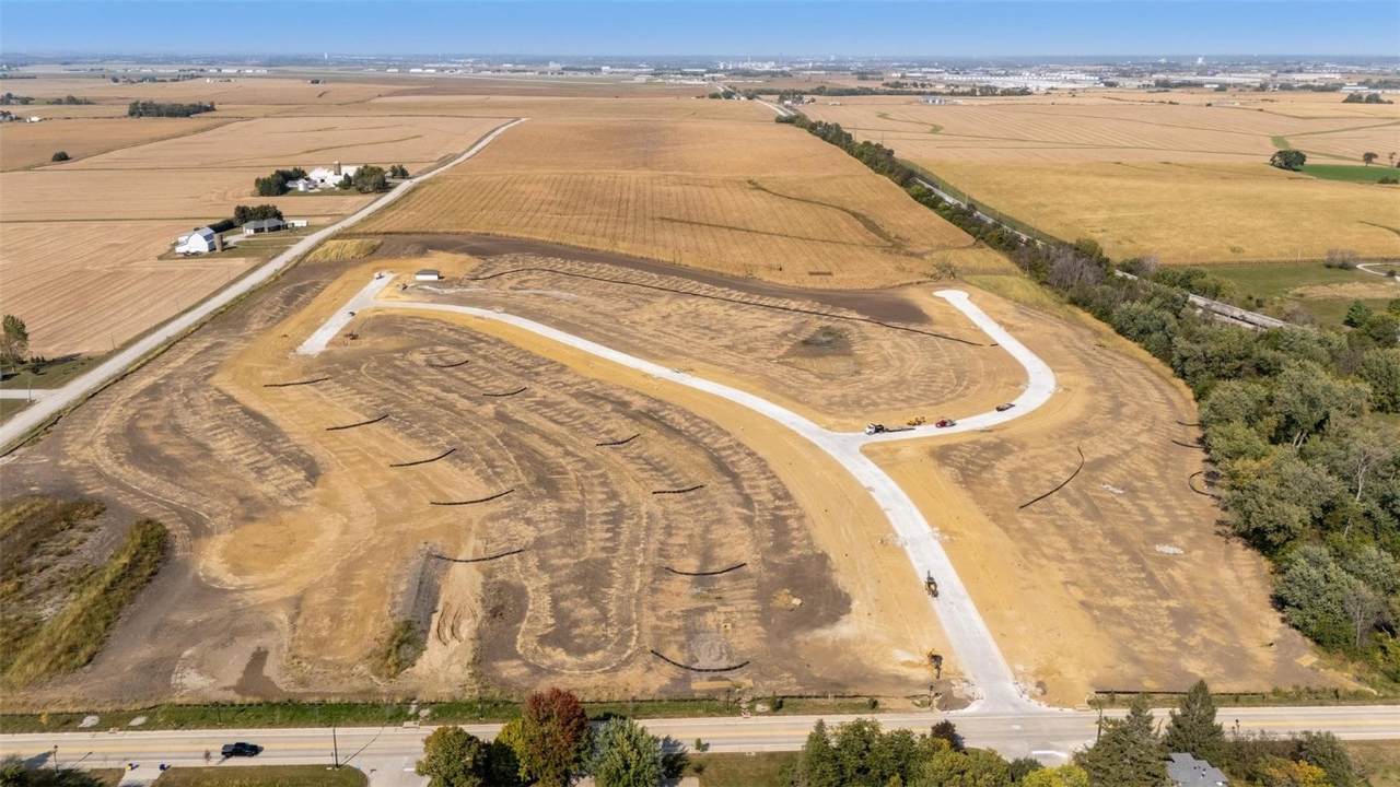 210 Howard Avenue Nw - Photo 1