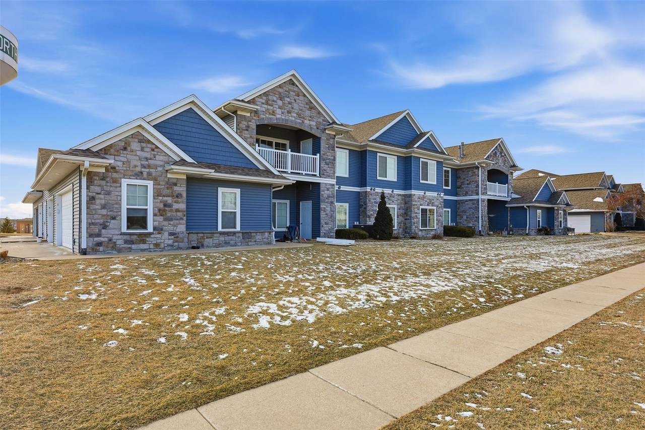 470 Penn Court - Photo 1