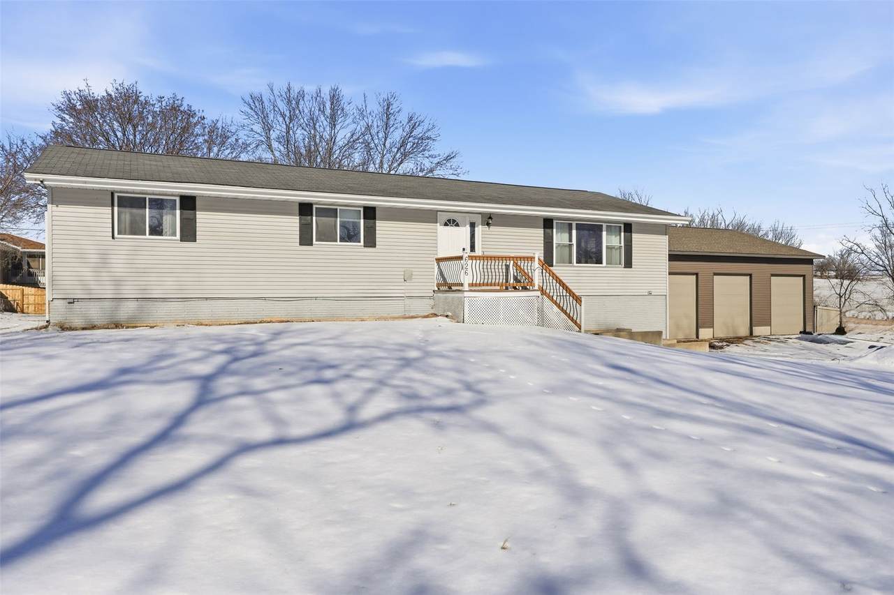 626 Grove Street - Photo 1