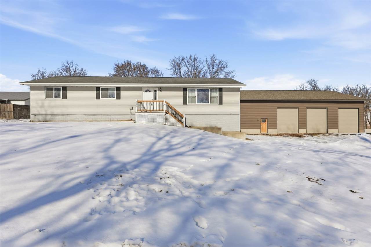 https://bt-photos.global.ssl.fastly.net/cedarrapids/1280_boomver_1_2600775-2.jpg