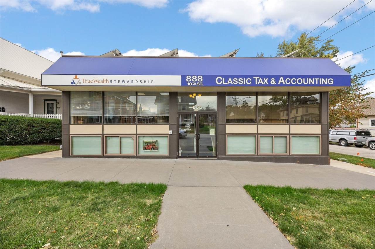 888 10th Street - Photo 1