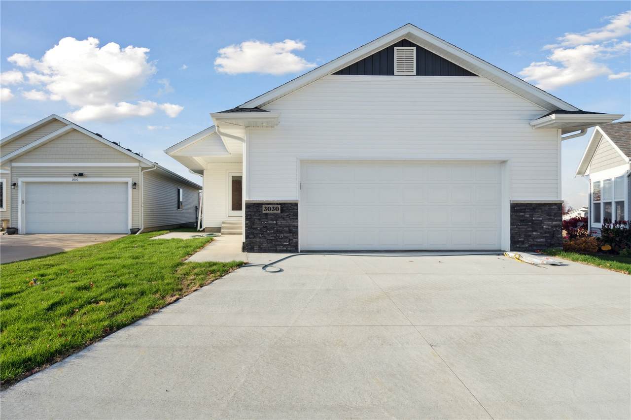 3090 Yorkshire Court - Photo 1