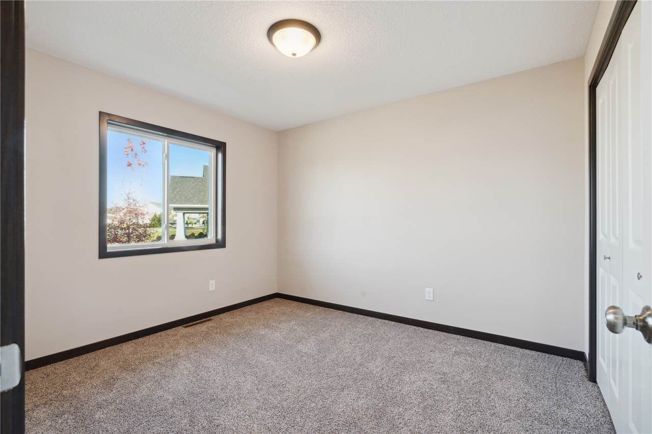 https://bt-photos.global.ssl.fastly.net/cedarrapids/1280_boomver_1_2600916-2.jpg