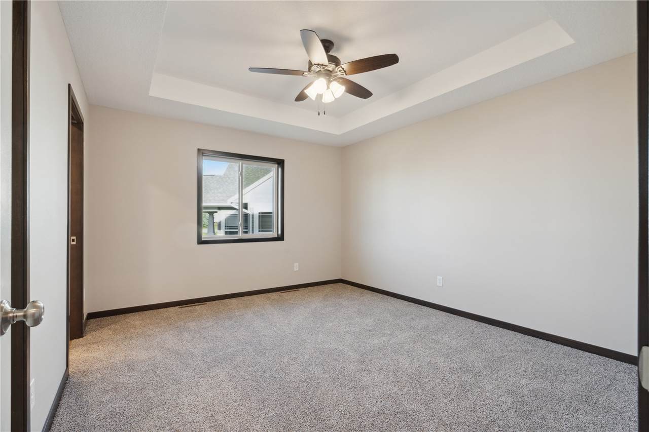 https://bt-photos.global.ssl.fastly.net/cedarrapids/1280_boomver_1_2600916-2.jpg