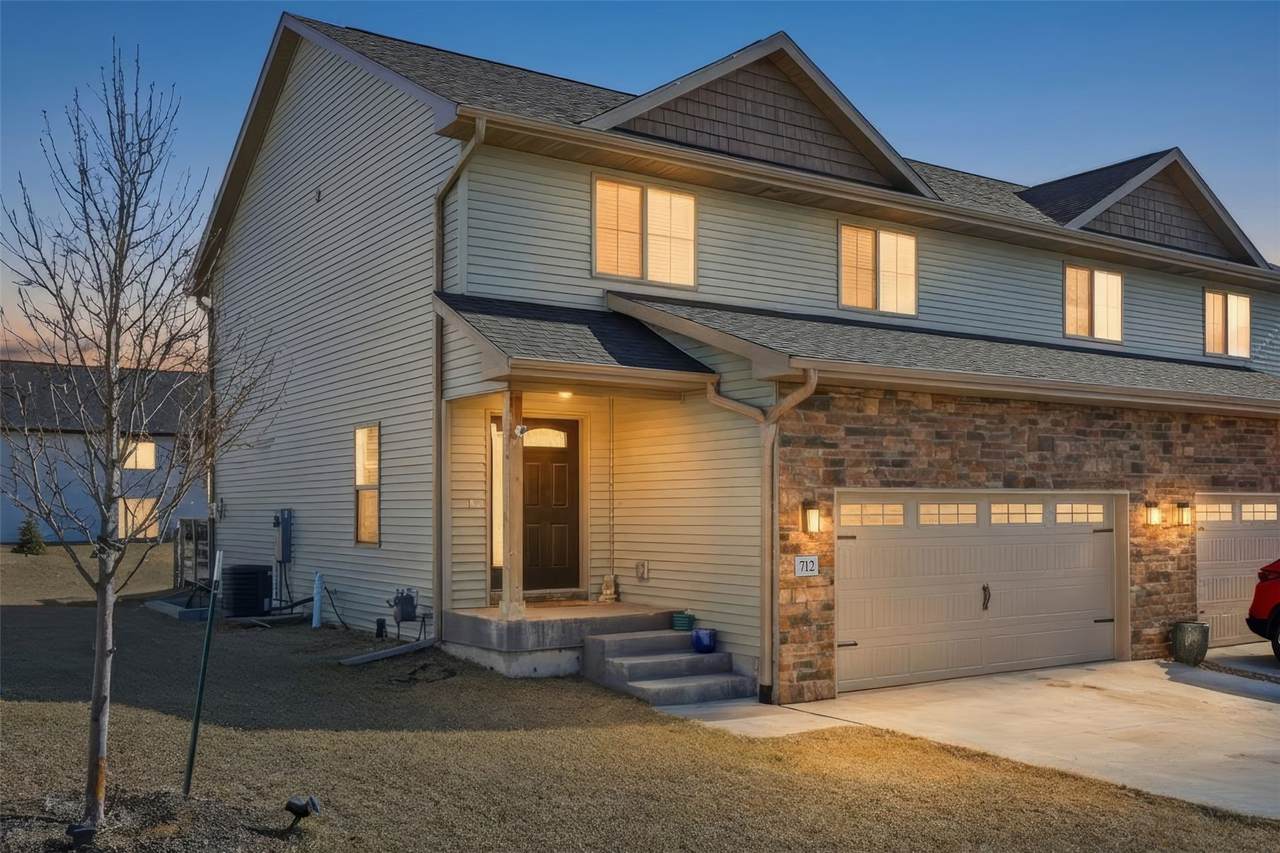 712 Hillside Drive - Photo 1