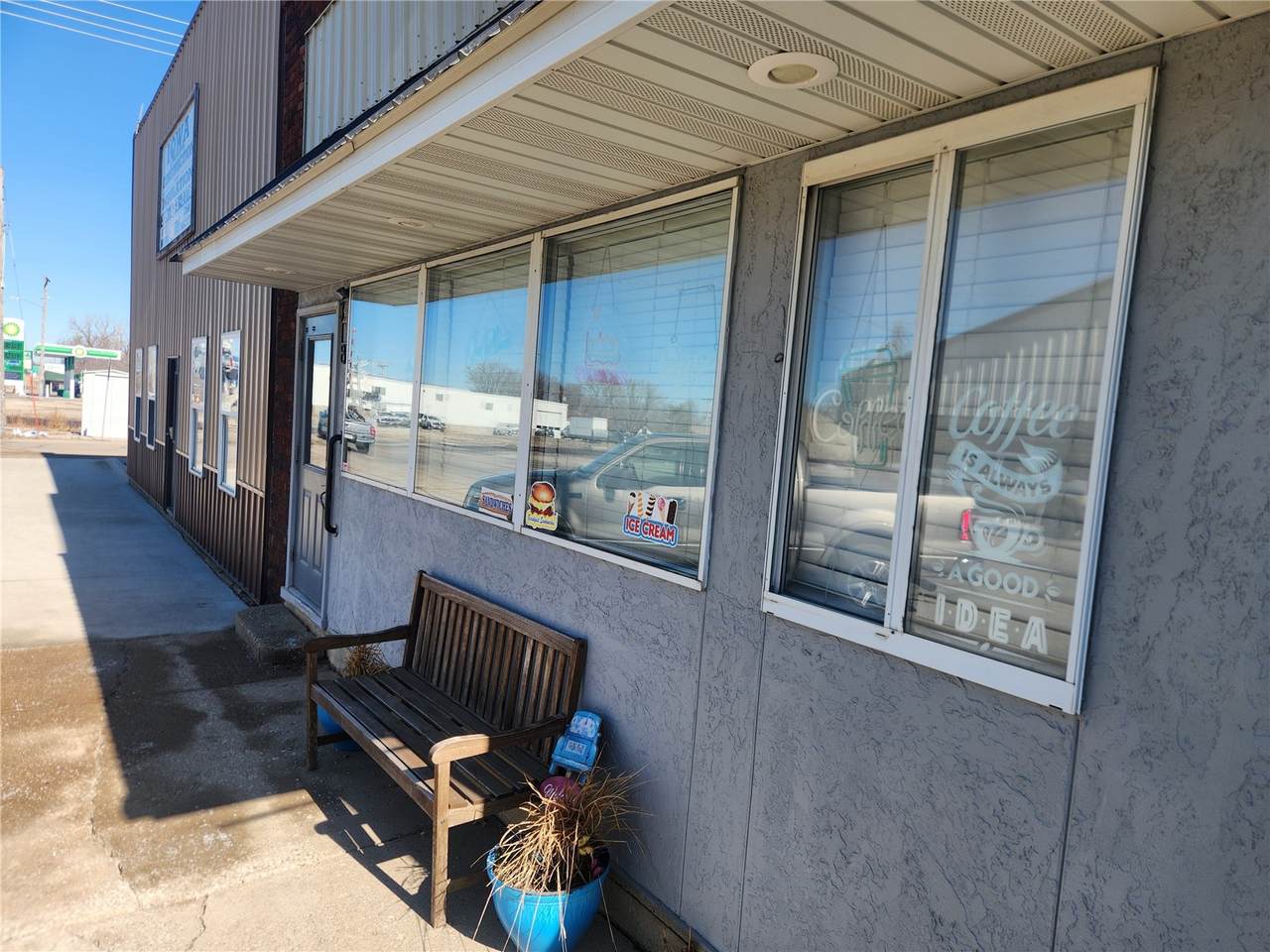 https://bt-photos.global.ssl.fastly.net/cedarrapids/1280_boomver_2_2601118-2.jpg
