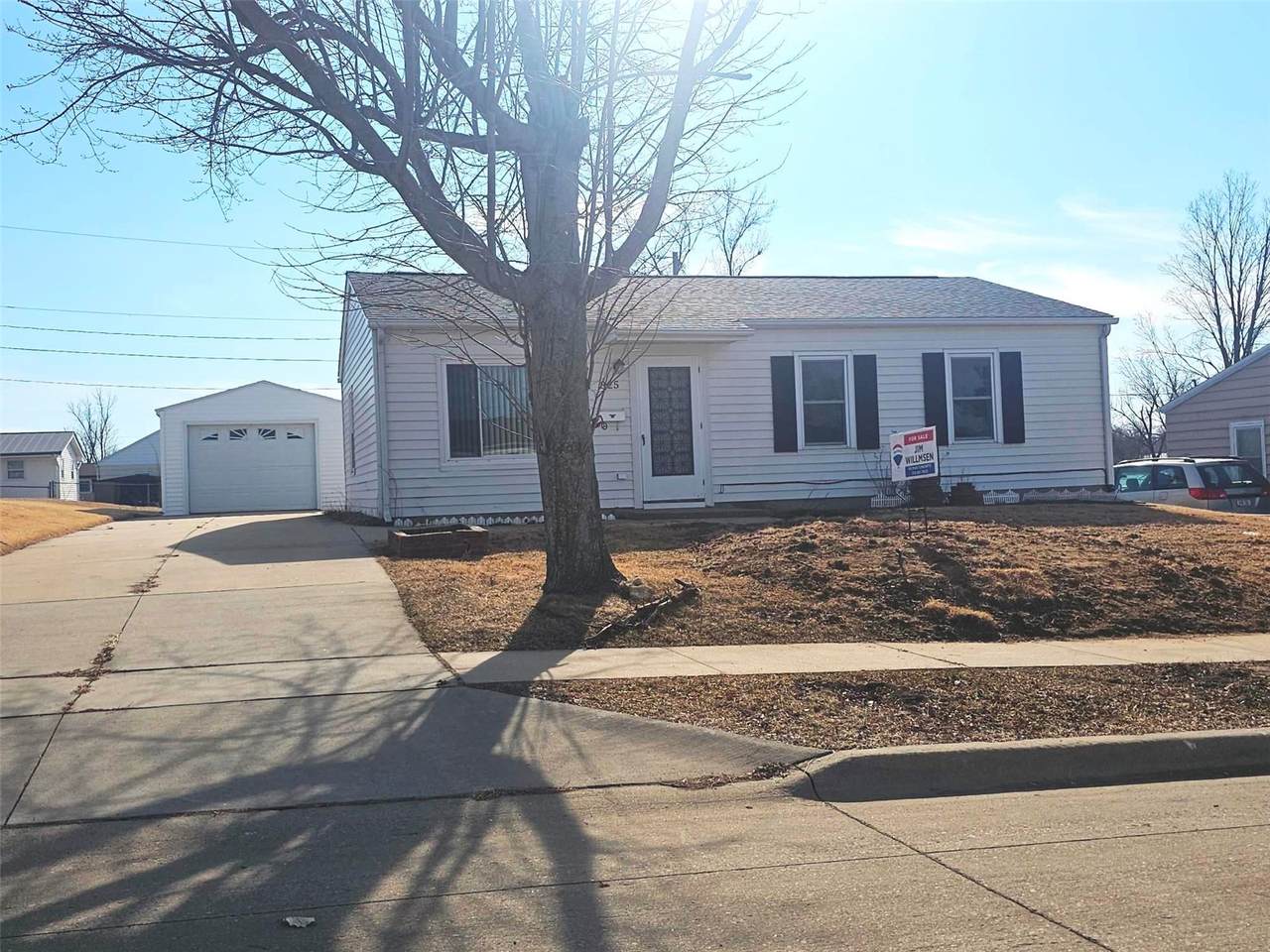 825 Fairview Drive - Photo 1