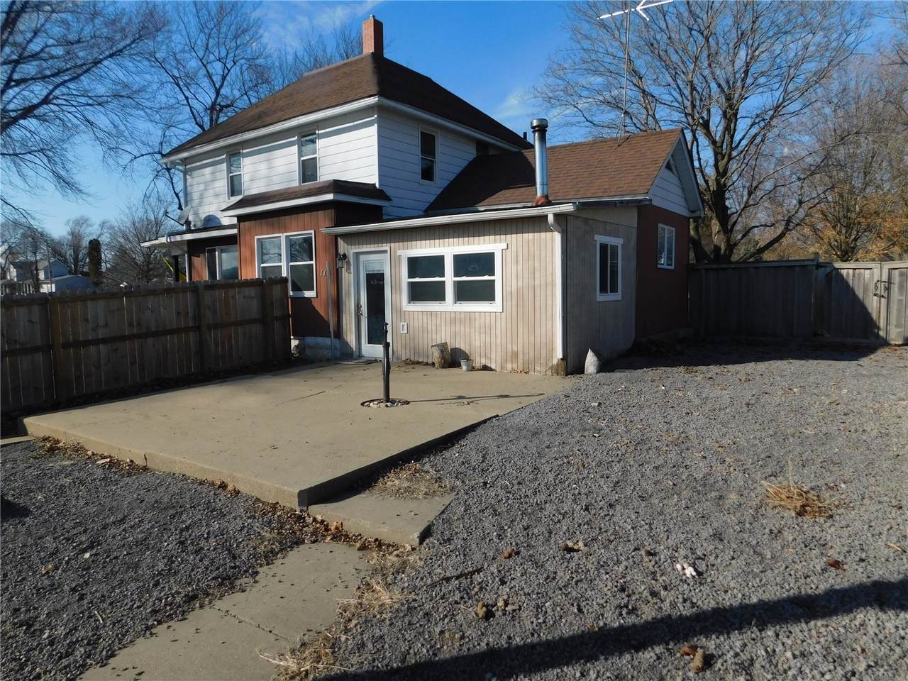 https://bt-photos.global.ssl.fastly.net/cedarrapids/1280_boomver_1_2601138-2.jpg
