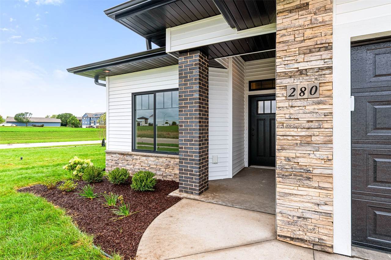 https://bt-photos.global.ssl.fastly.net/cedarrapids/1280_boomver_1_2601278-2.jpg