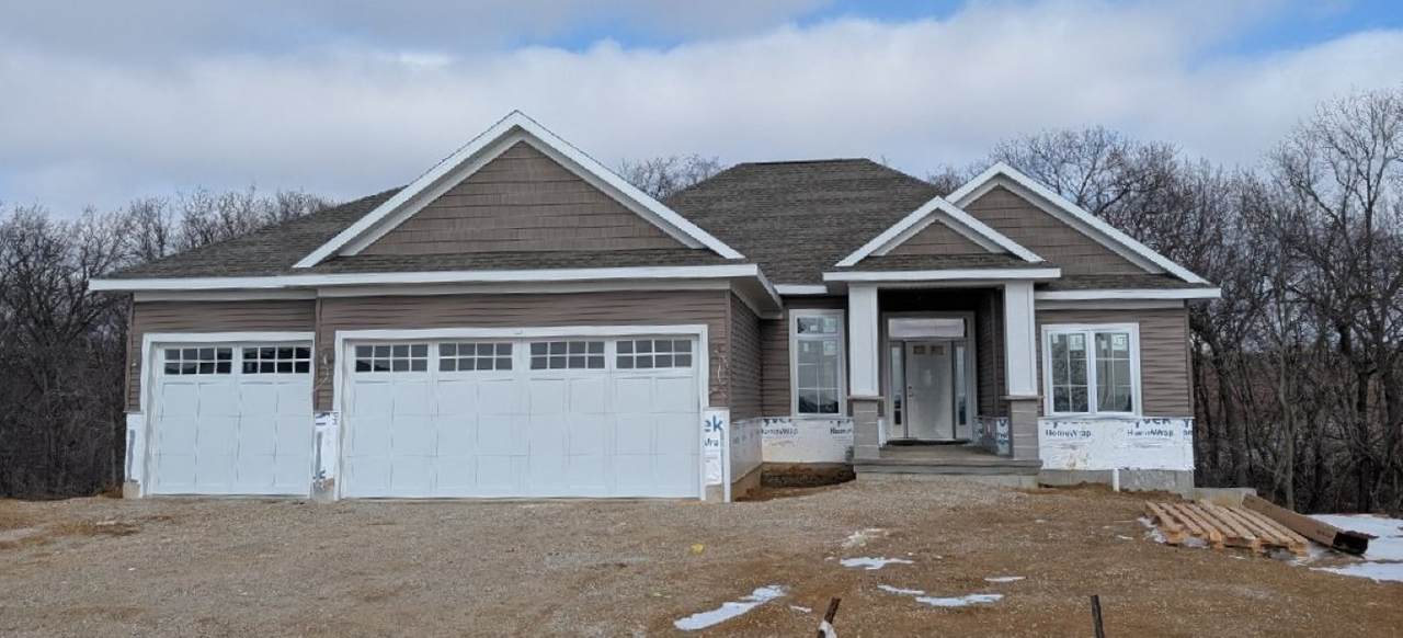 3055 Ridgeview Circle - Photo 1