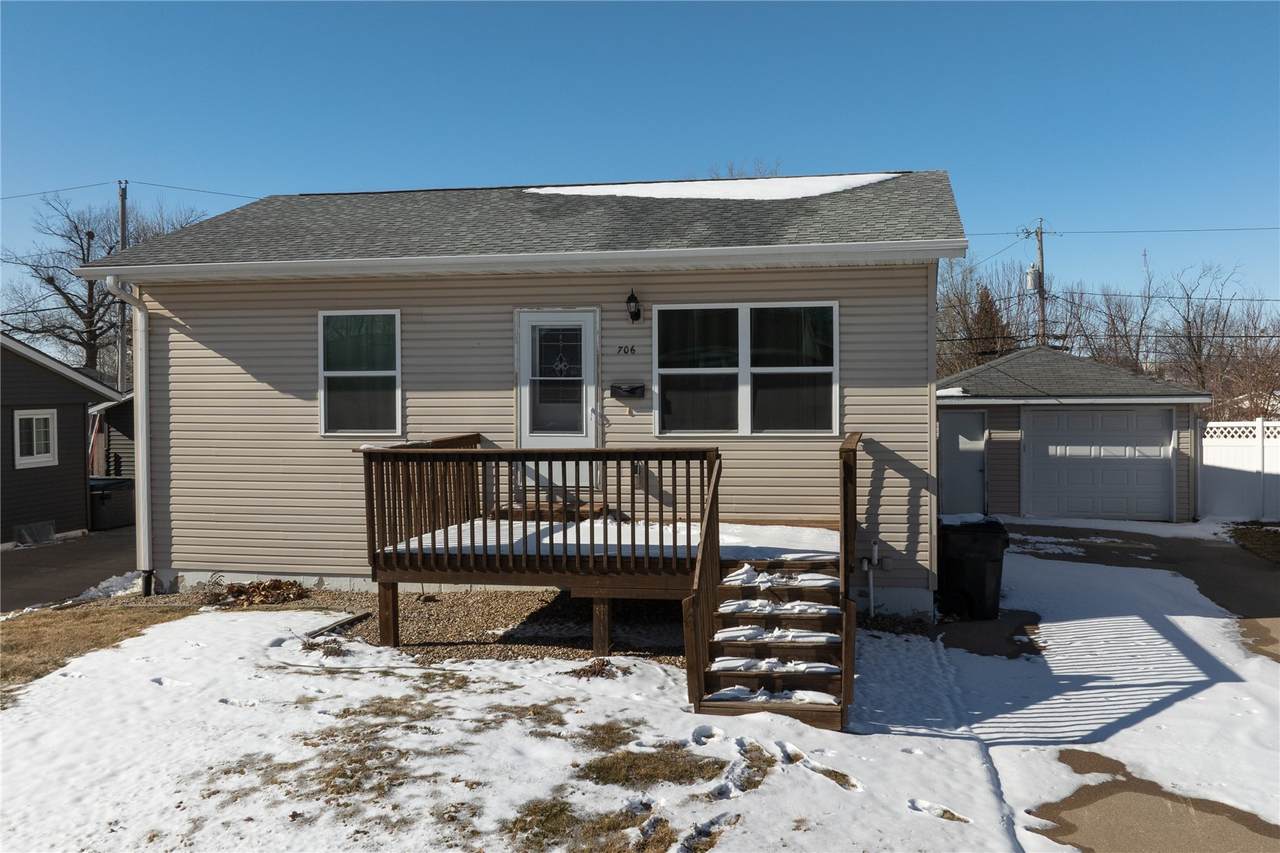 706 Danbury Street - Photo 1