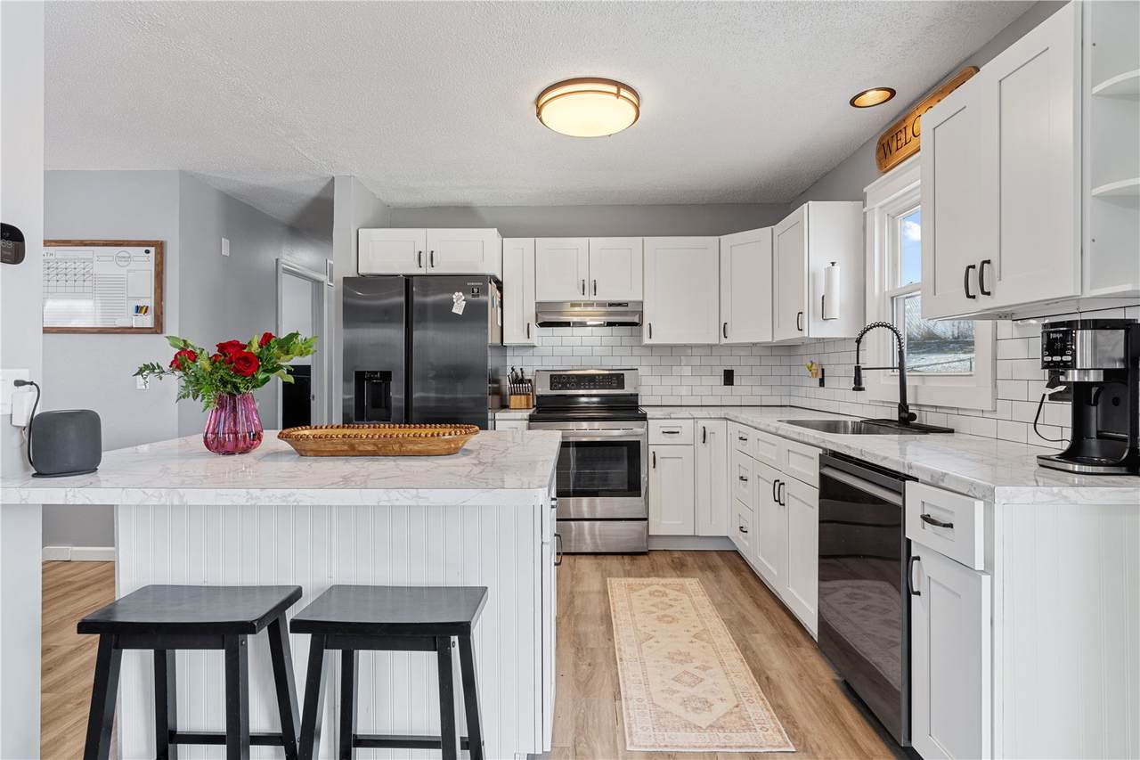 1719 South View Drive - Photo 1