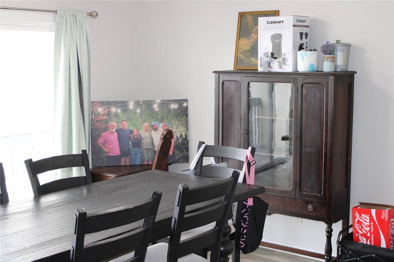 https://bt-photos.global.ssl.fastly.net/cedarrapids/1280_boomver_1_2601524-2.jpg