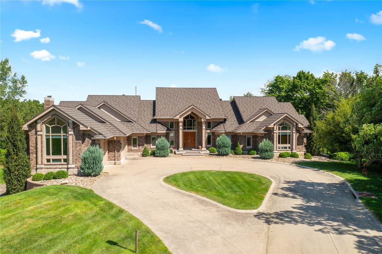 https://bt-photos.global.ssl.fastly.net/cedarrapids/1280_boomver_1_2601643-2.jpg
