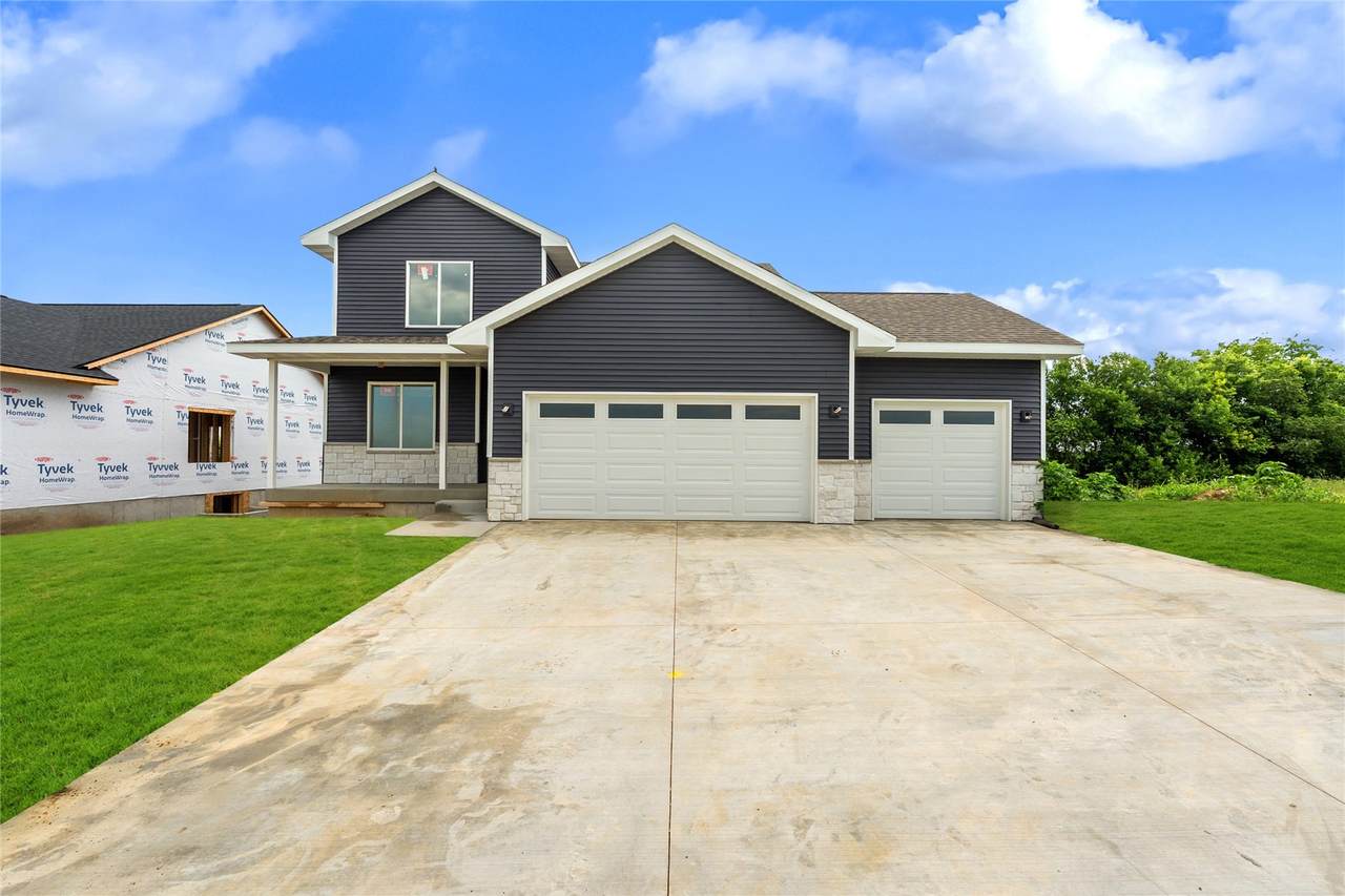 808 Crestview - Photo 1