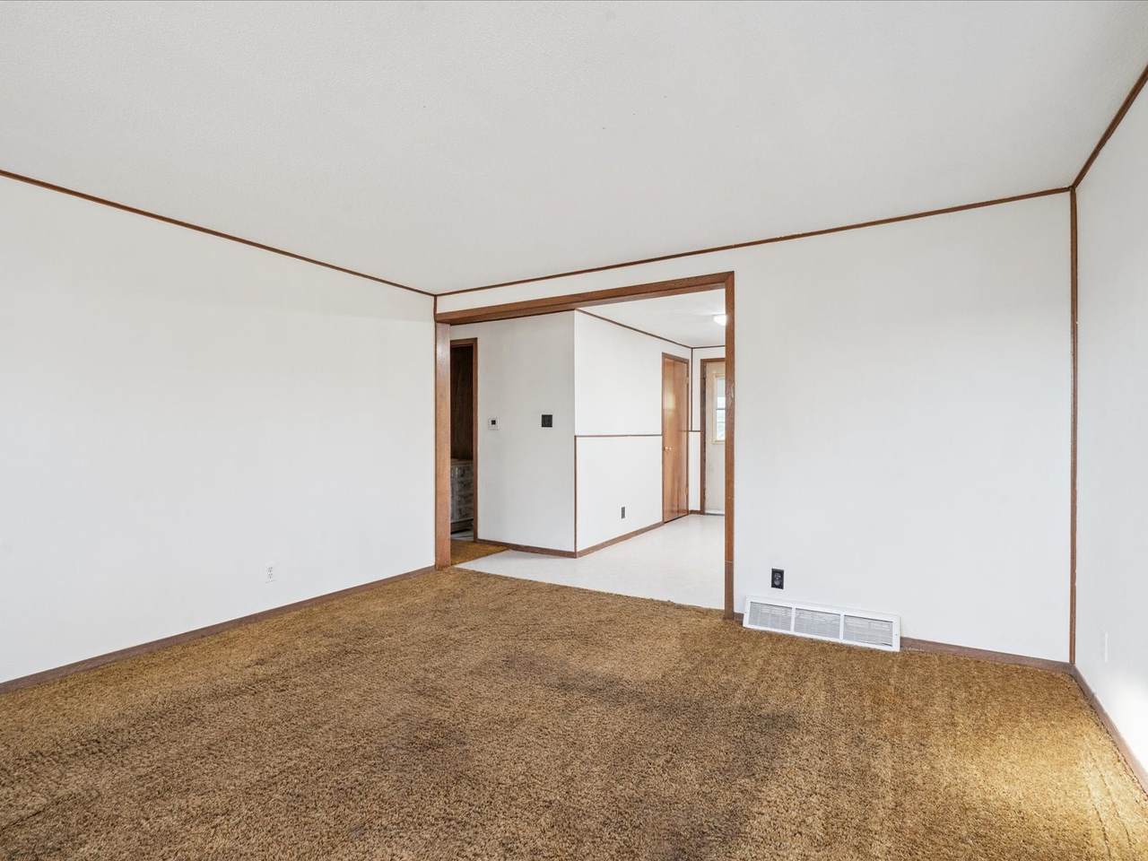 https://bt-photos.global.ssl.fastly.net/cedarrapids/1280_boomver_1_2601672-2.jpg