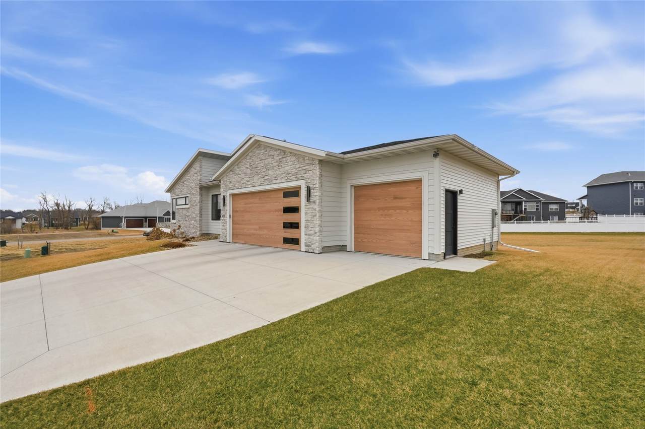 https://bt-photos.global.ssl.fastly.net/cedarrapids/1280_boomver_1_2601762-2.jpg