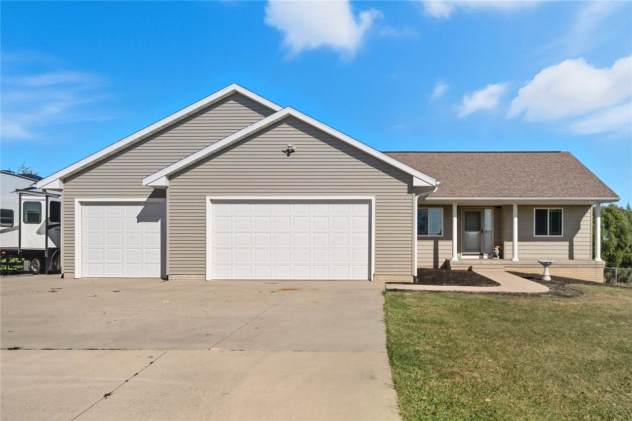 https://bt-photos.global.ssl.fastly.net/cedarrapids/1280_boomver_1_2601780-2.jpg