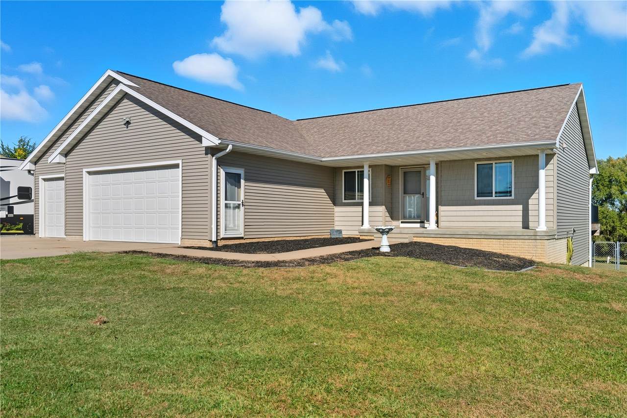 https://bt-photos.global.ssl.fastly.net/cedarrapids/1280_boomver_1_2601780-2.jpg