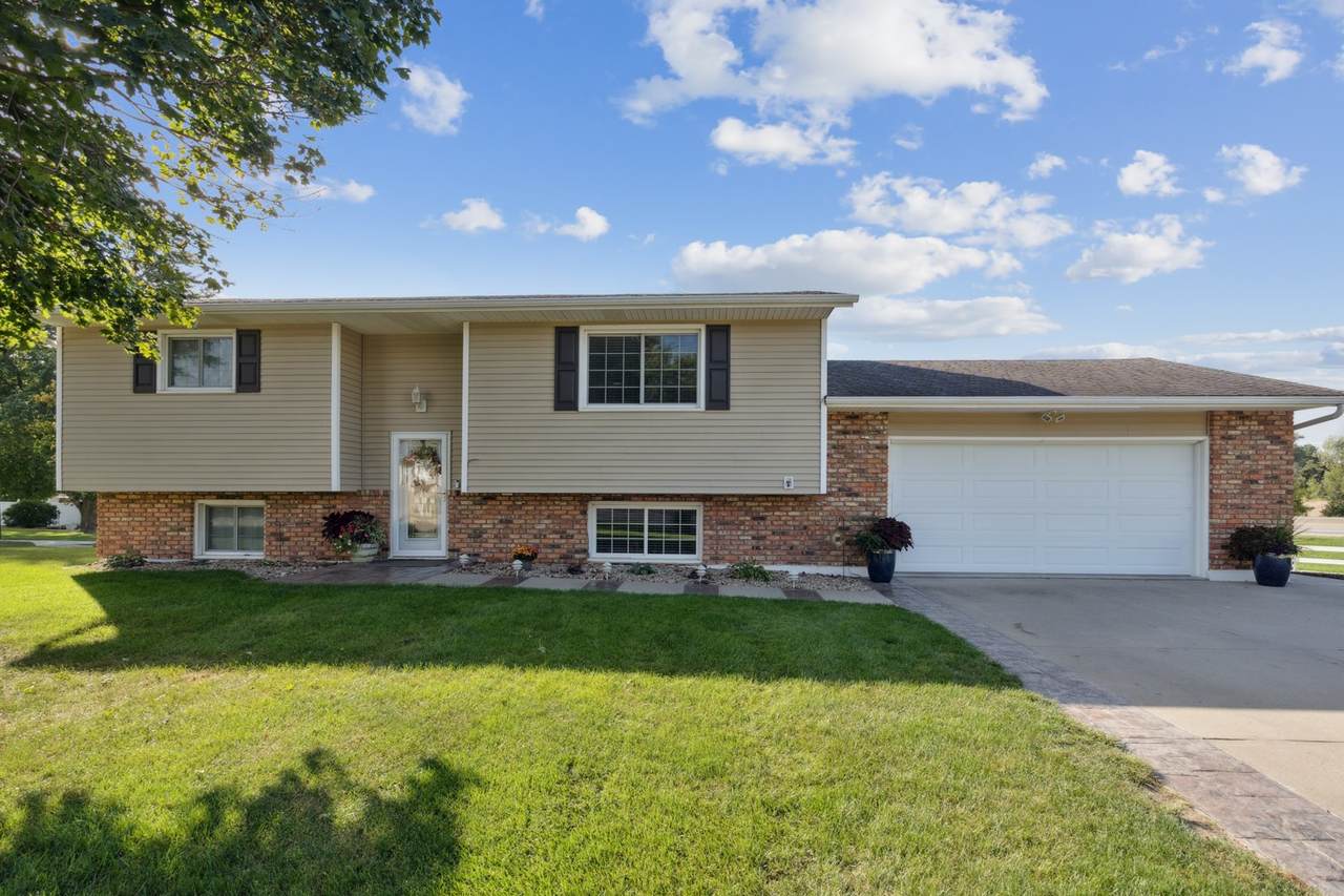 1002 17th Street - Photo 1