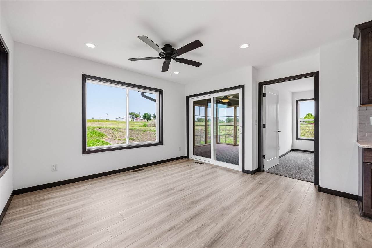 https://bt-photos.global.ssl.fastly.net/cedarrapids/1280_boomver_1_2601820-2.jpg