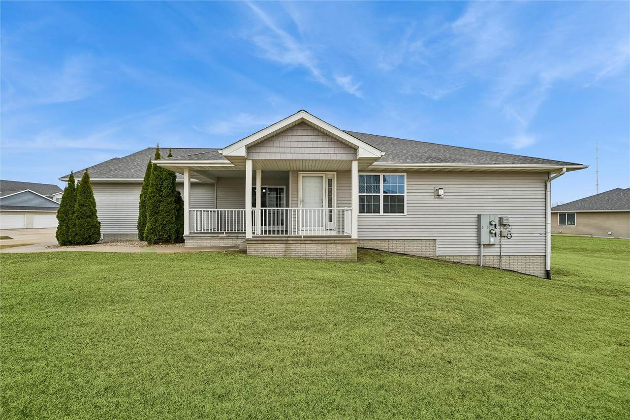 953 Acacia Drive - Photo 1