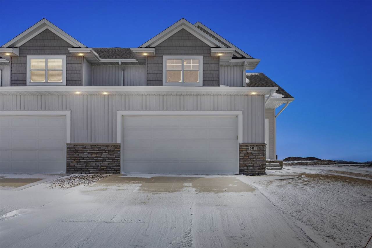 2411 Bluegrass St - Photo 1