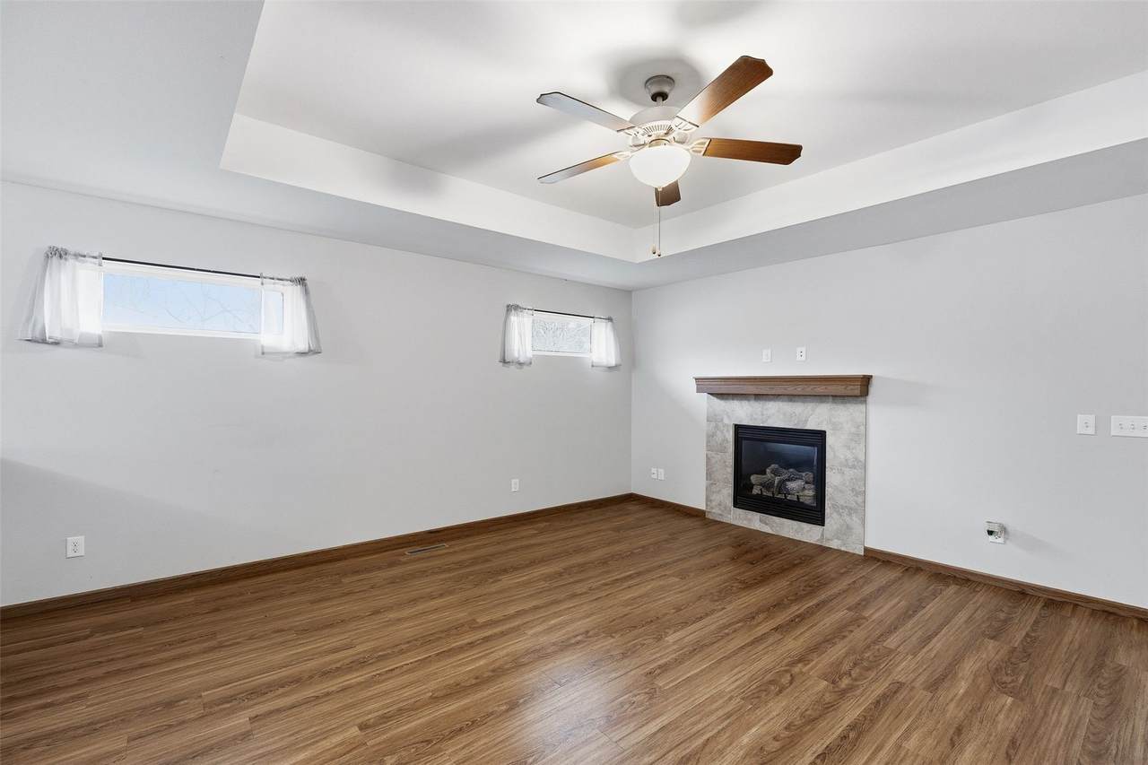 https://bt-photos.global.ssl.fastly.net/cedarrapids/1280_boomver_1_2601886-2.jpg