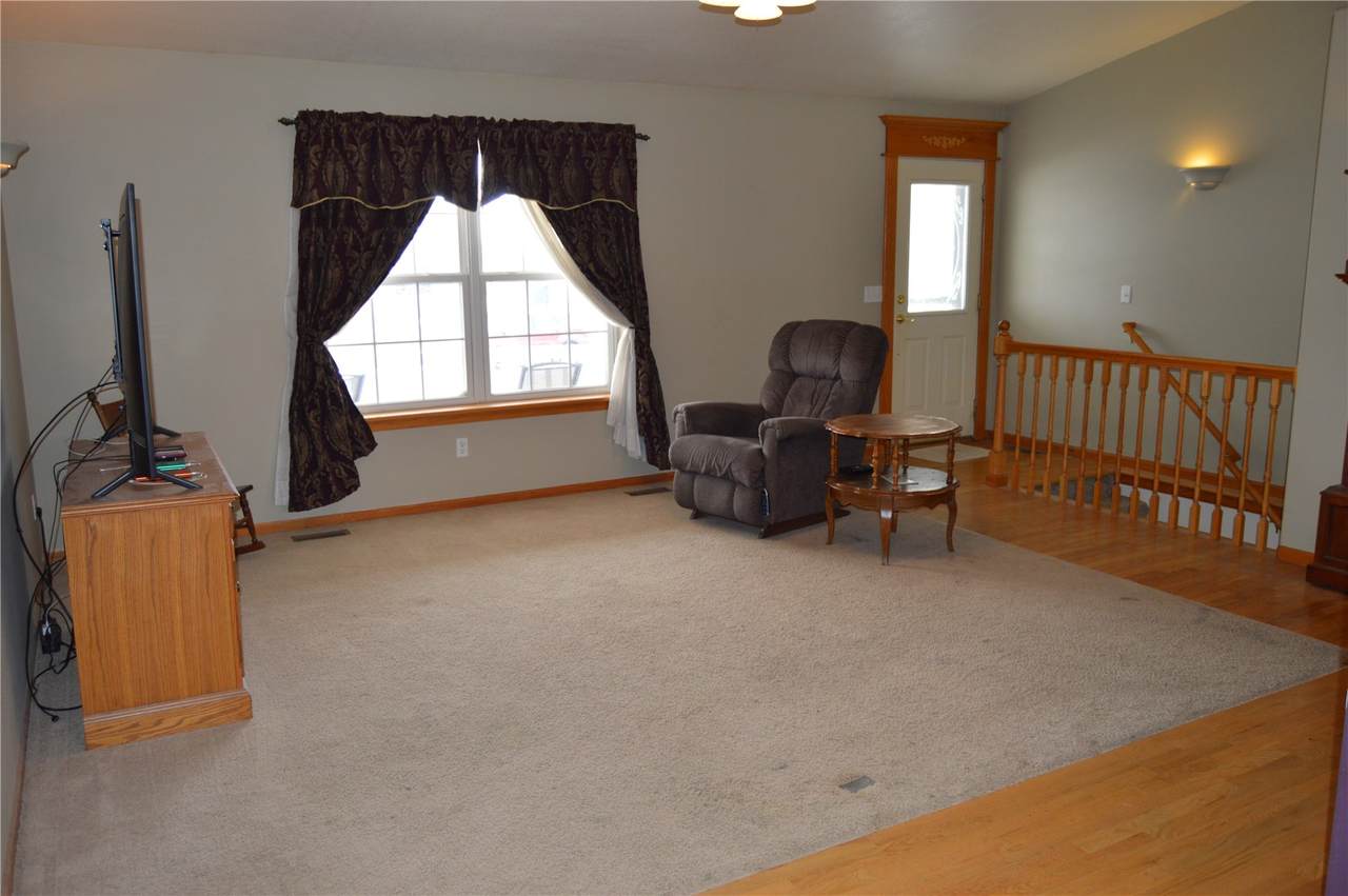 https://bt-photos.global.ssl.fastly.net/cedarrapids/1280_boomver_1_2601947-2.jpg