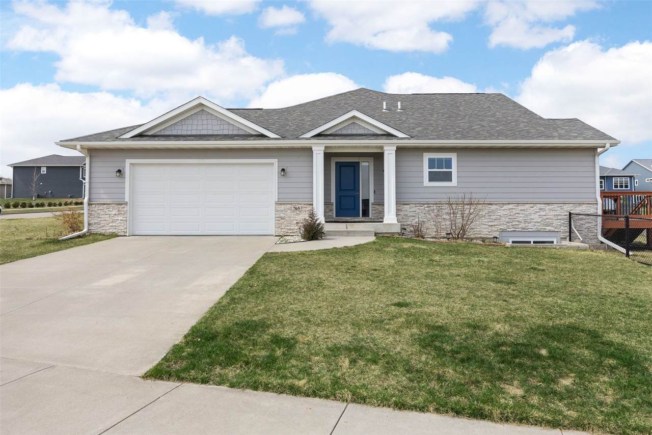 765 Hanks Drive - Photo 1