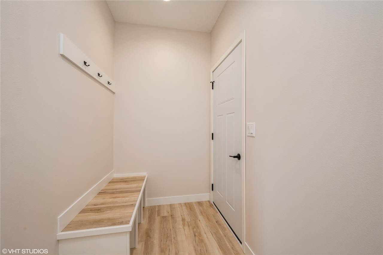 https://bt-photos.global.ssl.fastly.net/cedarrapids/1280_boomver_1_2602022-2.jpg