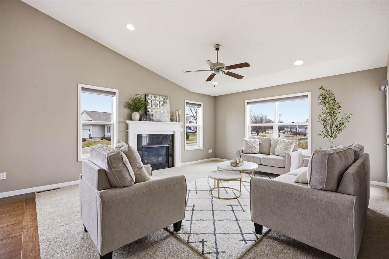 https://bt-photos.global.ssl.fastly.net/cedarrapids/1280_boomver_1_2602028-2.jpg
