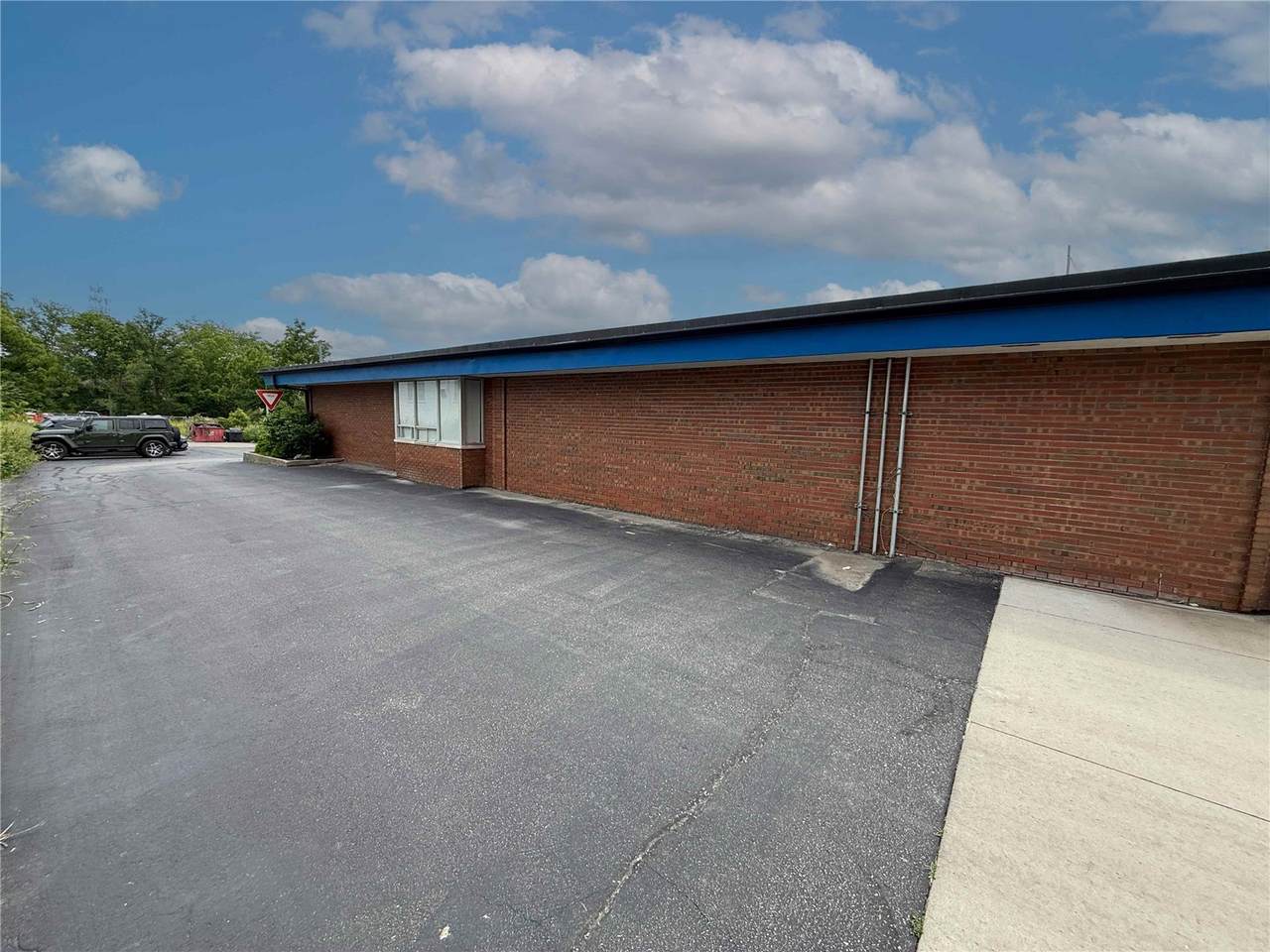 https://bt-photos.global.ssl.fastly.net/cedarrapids/1280_boomver_1_2602029-2.jpg