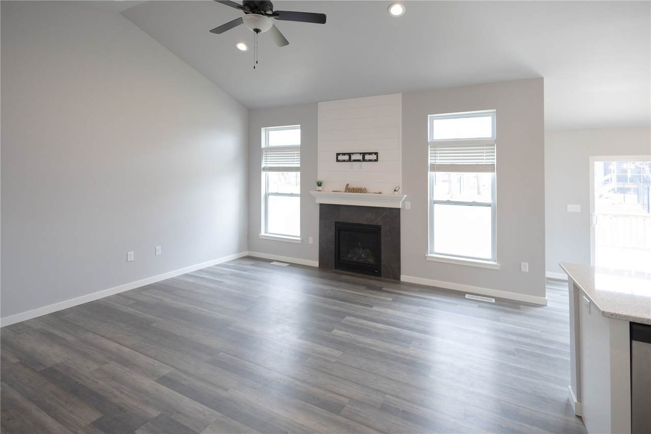 https://bt-photos.global.ssl.fastly.net/cedarrapids/1280_boomver_1_2602077-2.jpg