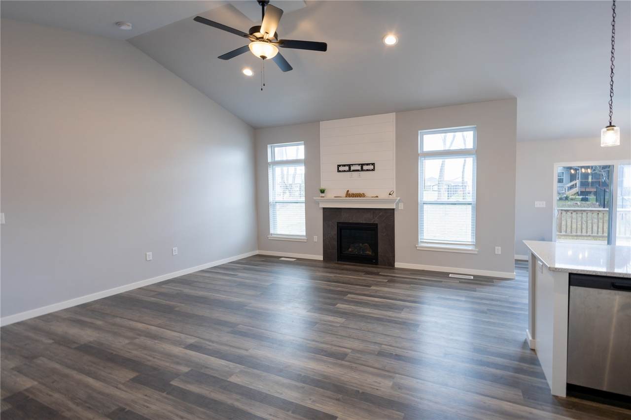 https://bt-photos.global.ssl.fastly.net/cedarrapids/1280_boomver_1_2602077-2.jpg