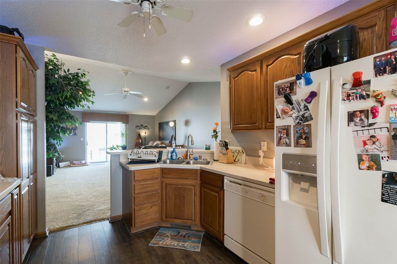 https://bt-photos.global.ssl.fastly.net/cedarrapids/1280_boomver_1_2602080-2.jpg