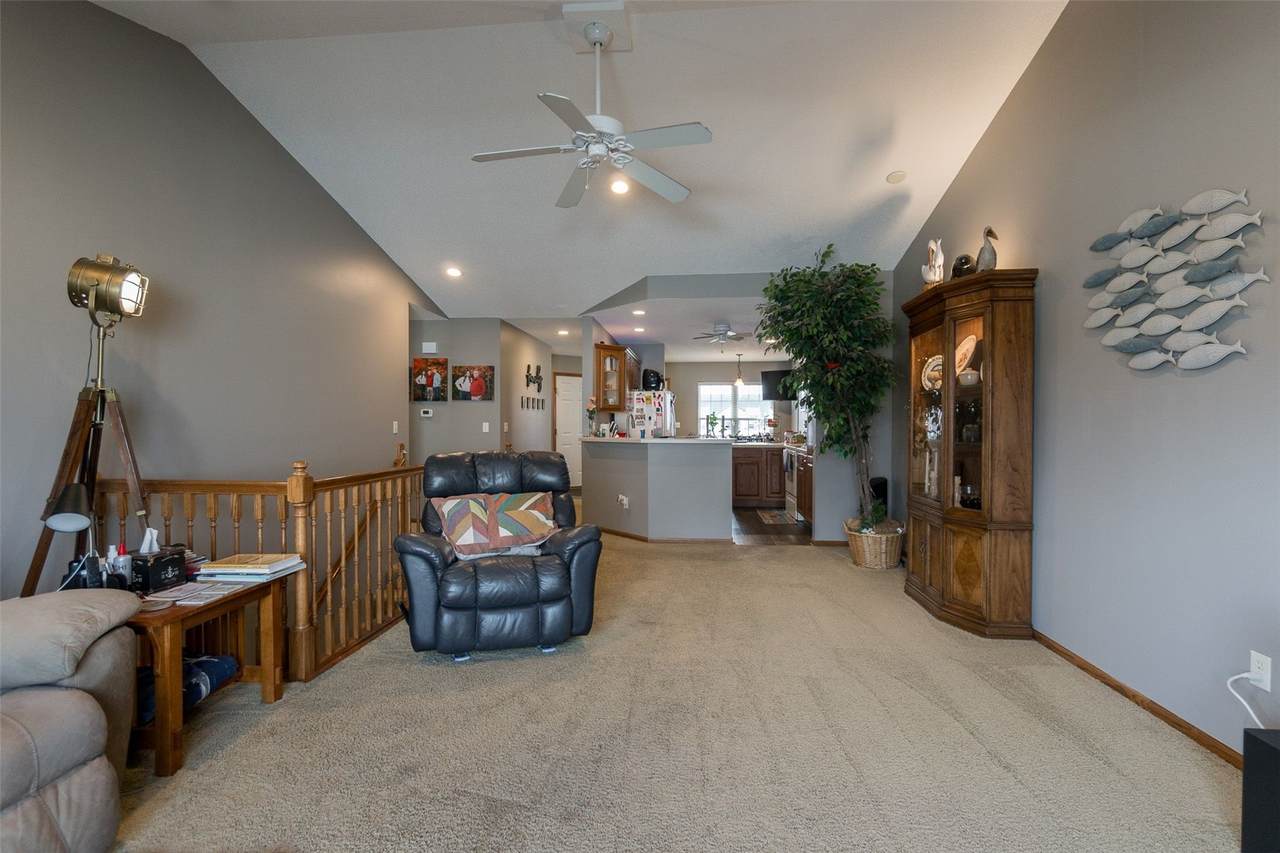 https://bt-photos.global.ssl.fastly.net/cedarrapids/1280_boomver_1_2602080-2.jpg
