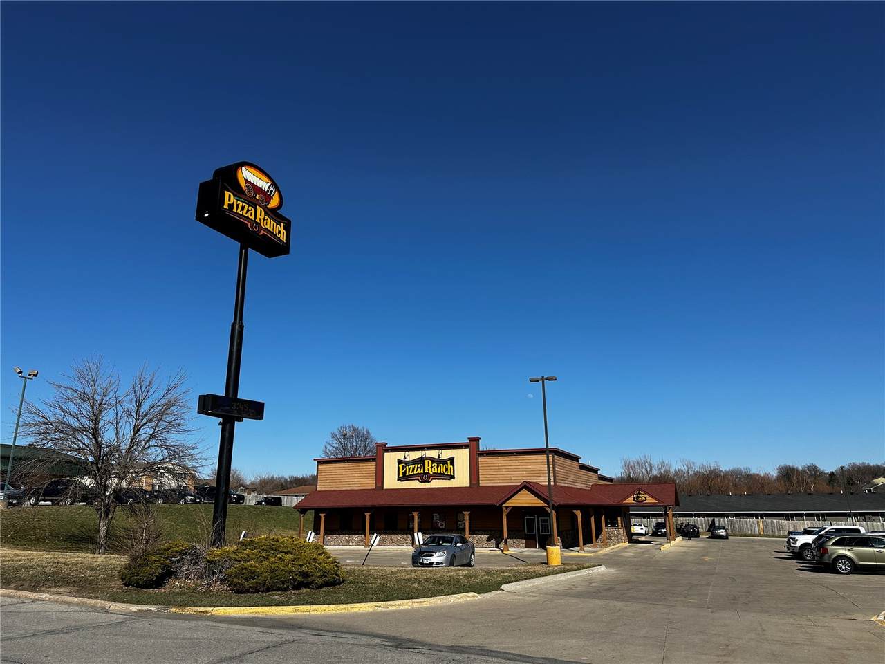 https://bt-photos.global.ssl.fastly.net/cedarrapids/1280_boomver_1_2602108-2.jpg