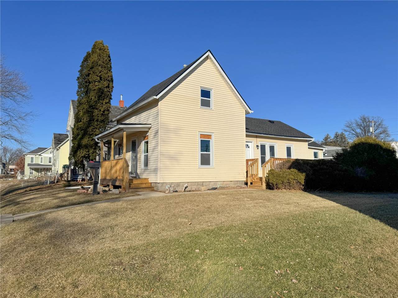 https://bt-photos.global.ssl.fastly.net/cedarrapids/1280_boomver_1_2602151-2.jpg