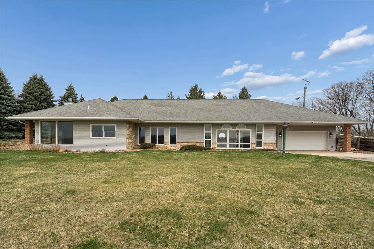 https://bt-photos.global.ssl.fastly.net/cedarrapids/1280_boomver_1_2602192-2.jpg
