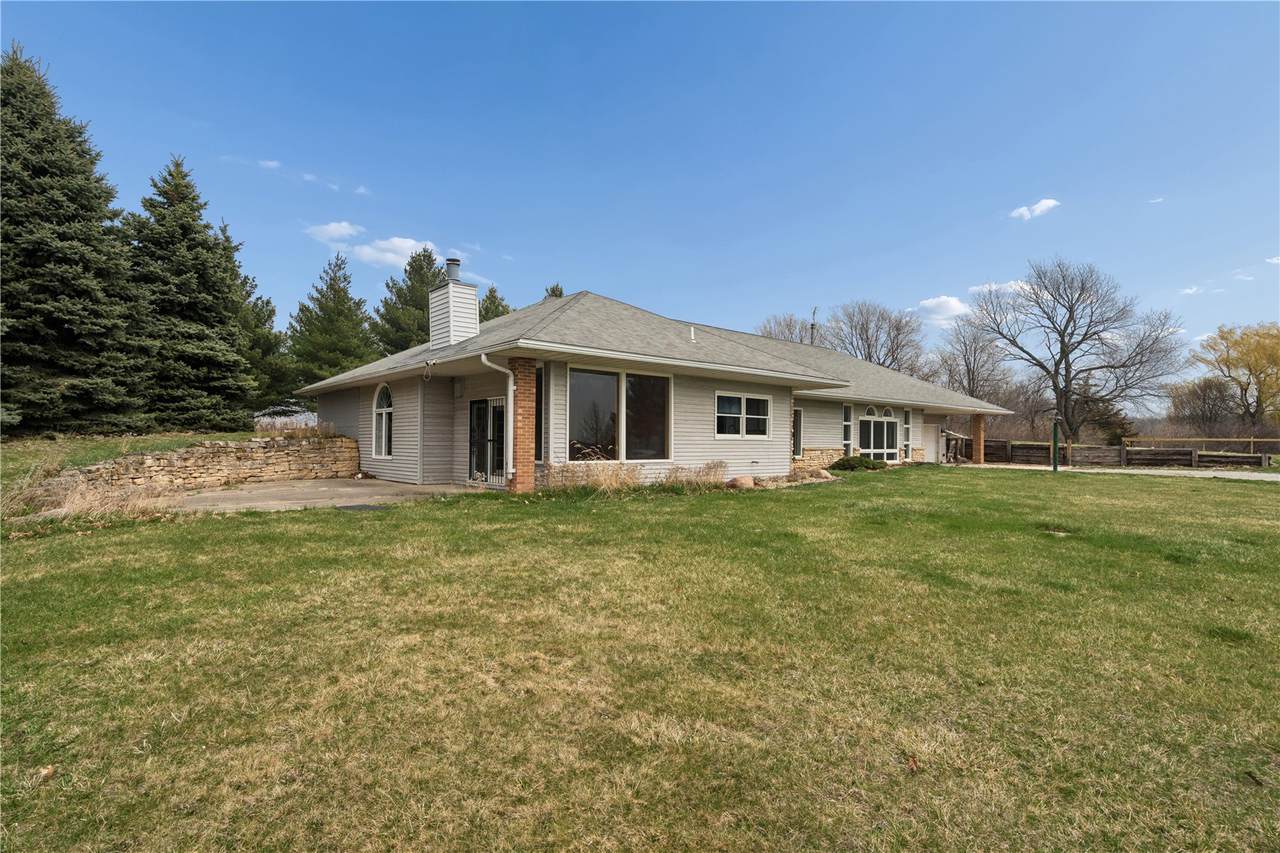https://bt-photos.global.ssl.fastly.net/cedarrapids/1280_boomver_1_2602192-2.jpg